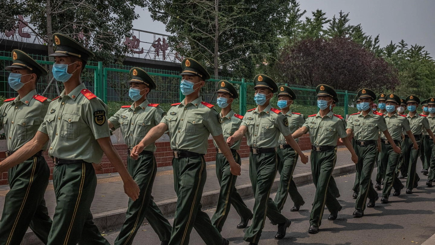 Militari cinesi, a loro è riservato il primo vaccino anti-Covid (Ansa)