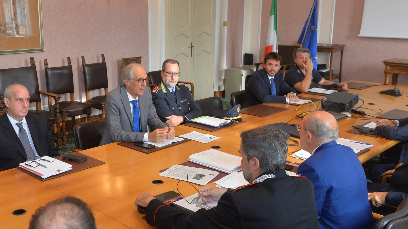 Il vertice sulla sicurezza: "Presidio fisso in stazione" Il vertice sulla sicurezza: "Presidio fisso in stazione"