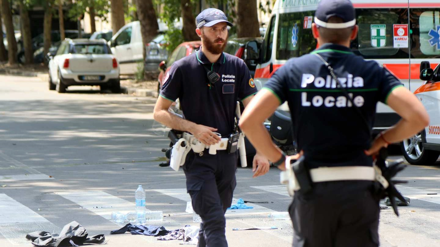 Al vaglio della polizia locale le immagini delle telecamere per risalire al pirata della strada Al vaglio della polizia locale le immagini delle telecamere per risalire al pirata della strada