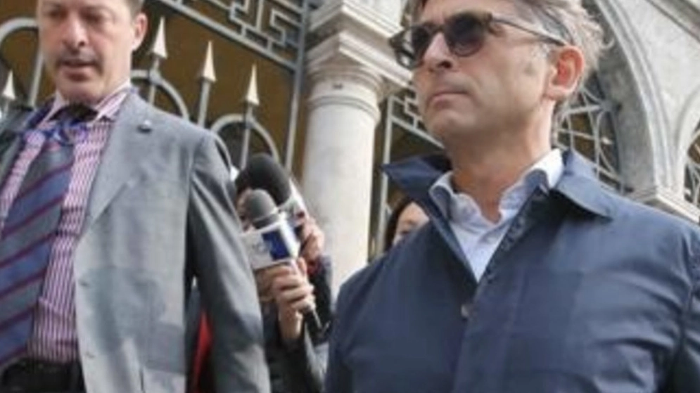 L’ex sindaco Edoardo Mazza di nuovo sotto accusa come il suo predecessore Giacinto Mariani