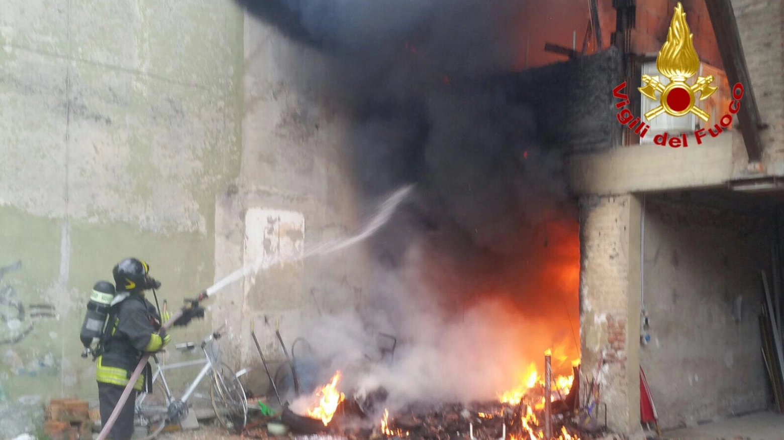 Incendio in un cascinale a Pantigliate