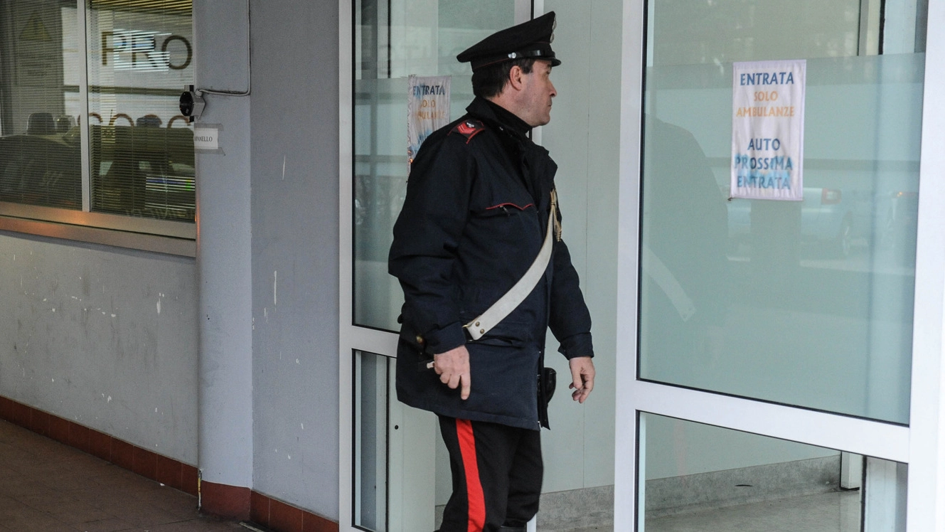 I carabinieri  della compagnia di Saronno sono giunti in ospedale