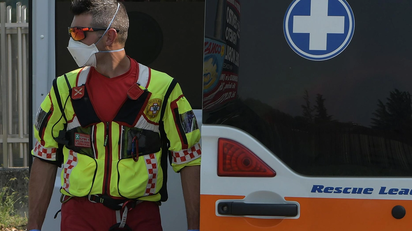 Schianto in superstrada, fra i dieci contusi due bambini Schianto in superstrada, fra i dieci contusi due bambini