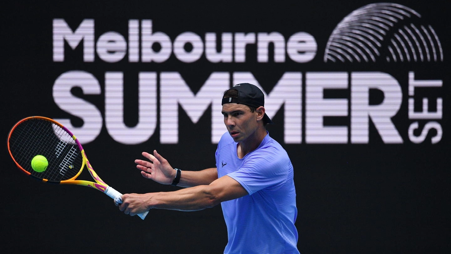 Rafa Nadal a Melbourne. Il caso Djokovic non finisce di suscitare polemiche