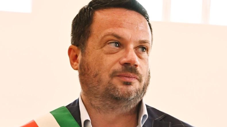 Dimissioni di sette consiglieri  Cade il sindaco Morosini