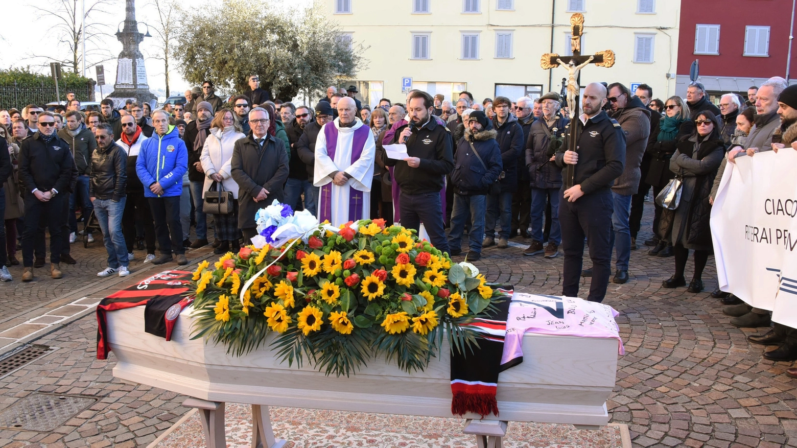 Il funerale di Morgan Algeri a Brembate Sopra