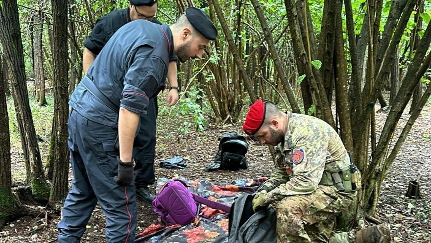 I carabinieri sono intervenuti con i Cacciatori di Calabria I carabinieri sono intervenuti con i Cacciatori di Calabria