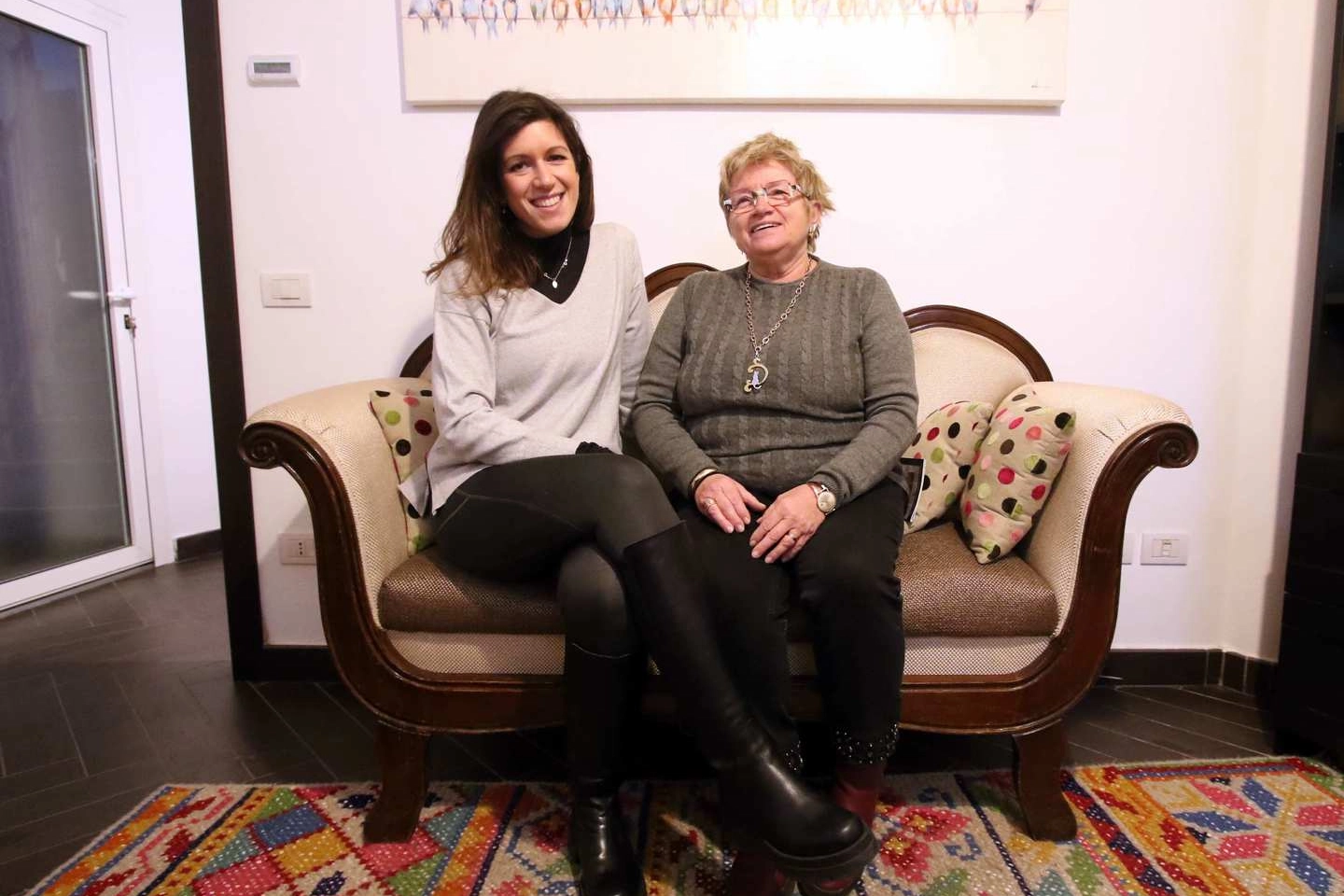 Elena Giovanardi e la mamma Elisabetta Bordiga nella casa igloo di via Lepanto