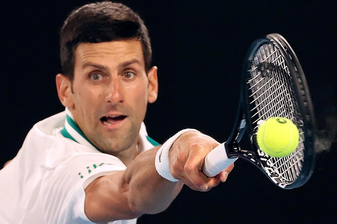 Nole Djokovic va avanti imperterrito nonostante le polemiche sul vaccino