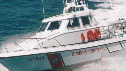 Inutile l'intervento della Guardia Costiera con il medico: l'uomo non ce l'ha fatta