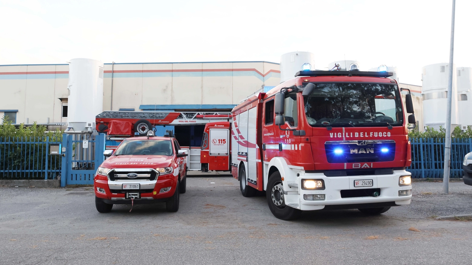 Brescia, Bedizzole incendio capannone