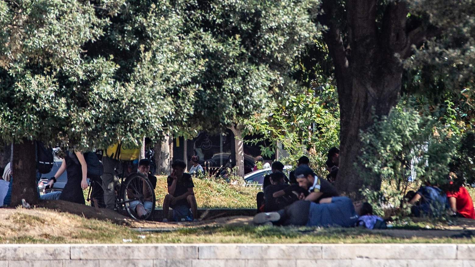 Bivacchi davanti alla Stazione Centrale di Milano Bivacchi davanti alla Stazione Centrale di Milano