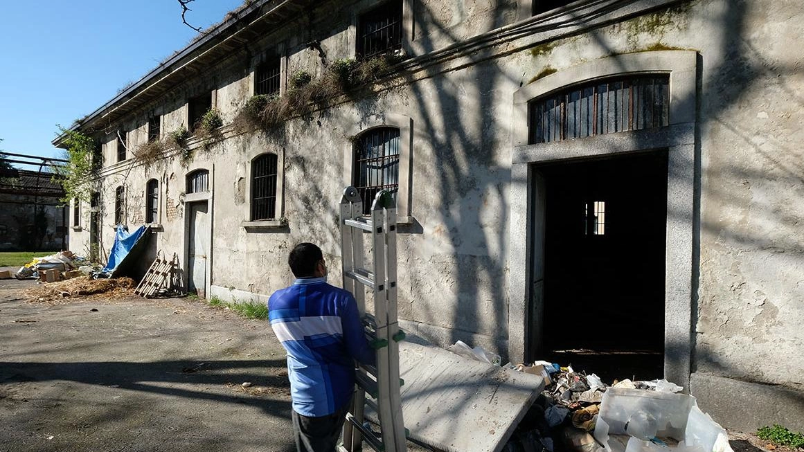 Cemento contro il degrado. Murato l’ex Macello Cemento contro il degrado. Murato l’ex Macello