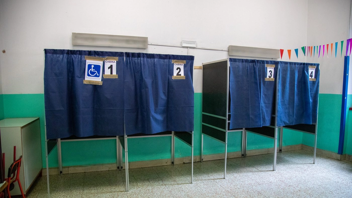 Mentre si avvicinano i giorni del voto, si prepara l’organizzazione delle sedi dei seggi elettorali: ecco dove ci sarà pausa dalle lezioni