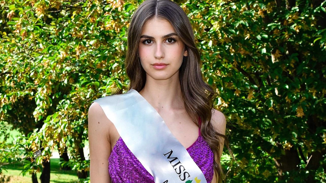 Sofia Carminati, 18 anni, è Miss Milano Sofia Carminati, 18 anni, è Miss Milano