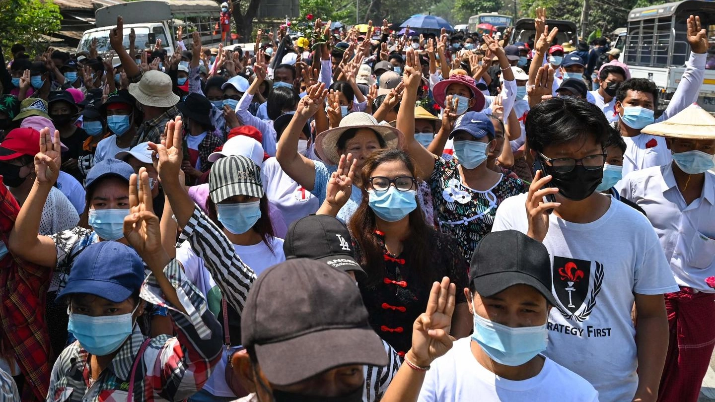 Le proteste a Rangoon che saranno represse nel sangue