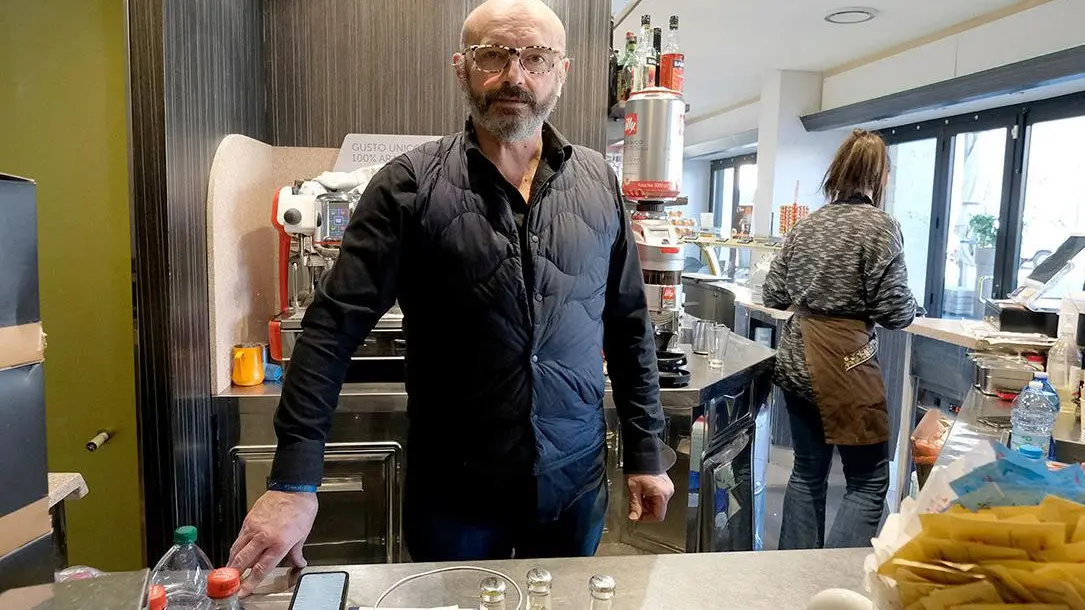 La storia al Bar del Centro Da sempre “sul pezzo” e un gelato da leccarsi i baffi La storia al Bar del Centro Da sempre “sul pezzo” e un gelato da leccarsi i baffi