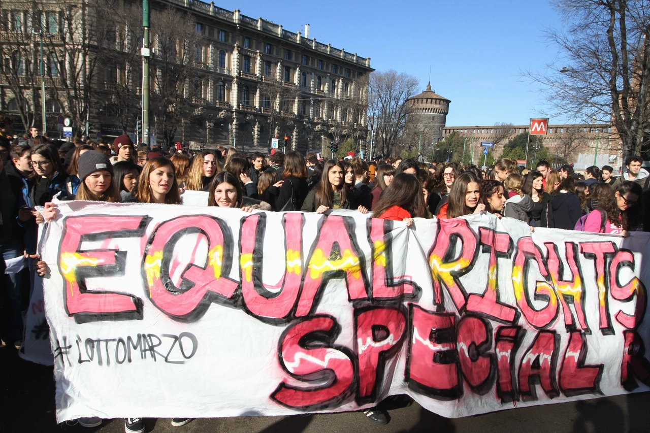 Corteo studenti per l'8 marzo