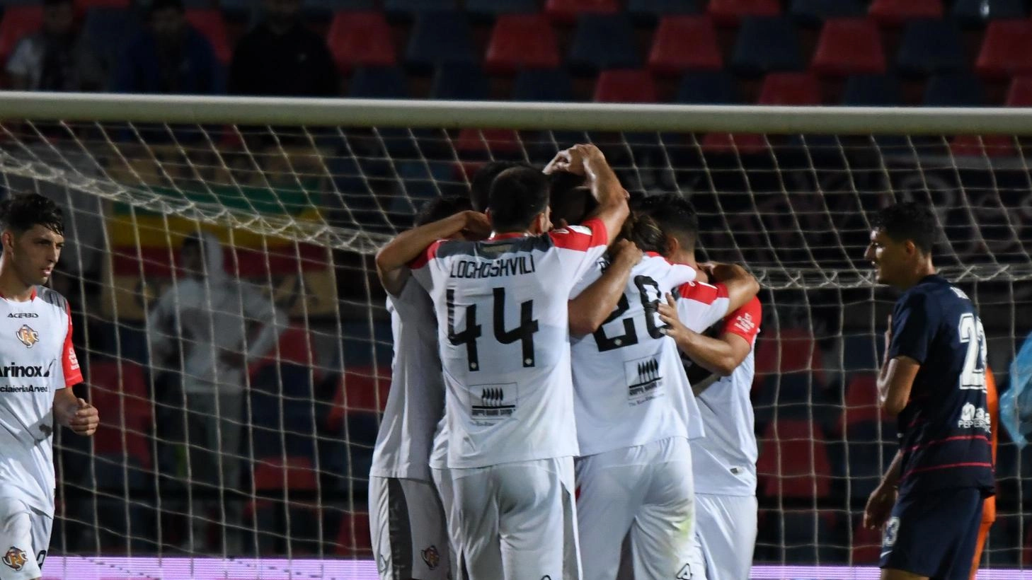 La Cremonese di Stroppa alza la testa e sbanca il fortino di Cosenza La Cremonese di Stroppa alza la testa e sbanca il fortino di Cosenza