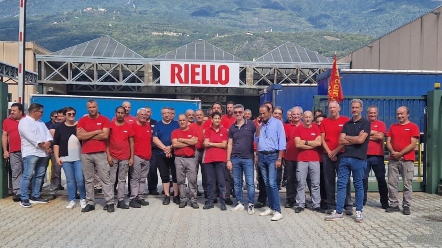 I lavoratori della Riello in lotta