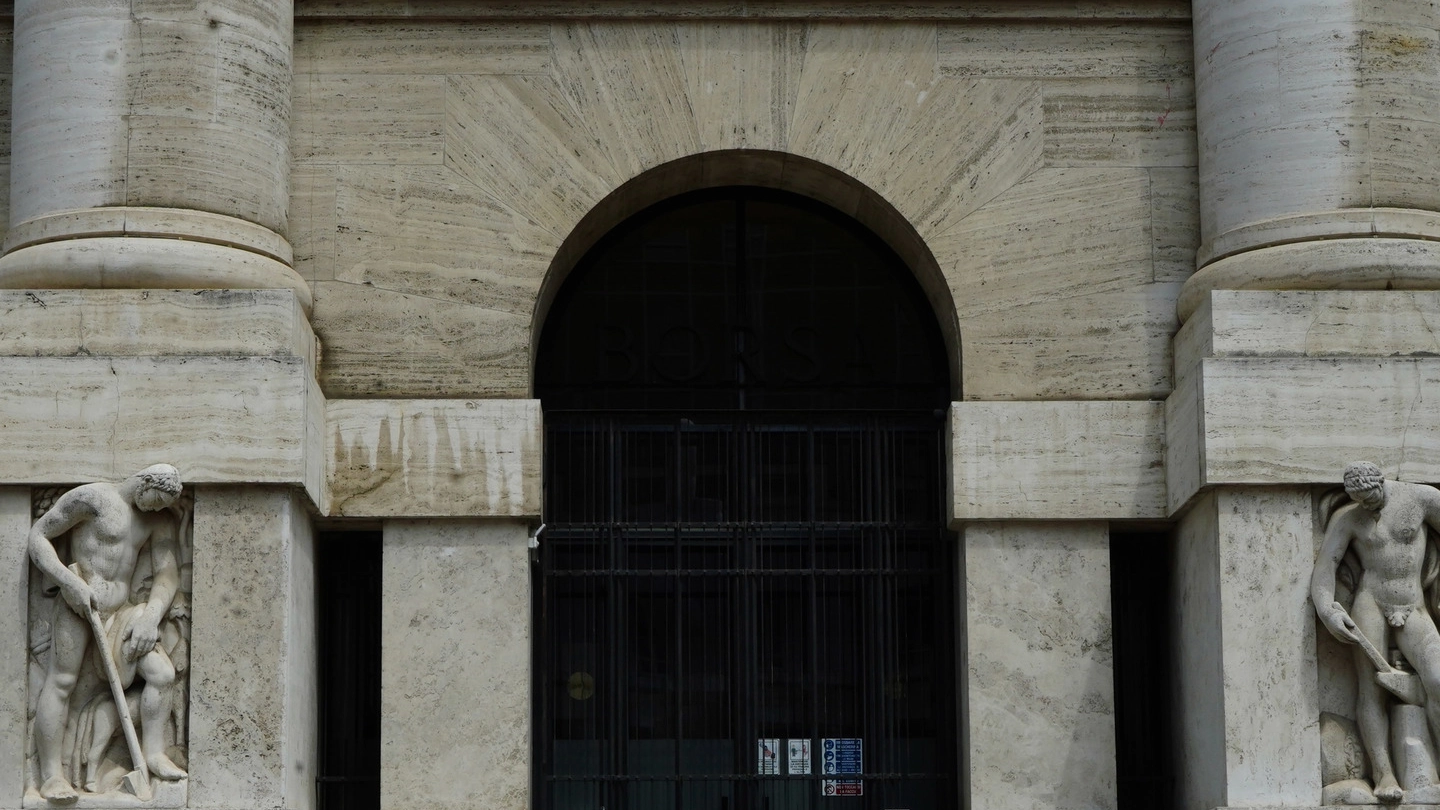 Palazzo Mezzanotte è da sempre il simbolo della finanza italiana