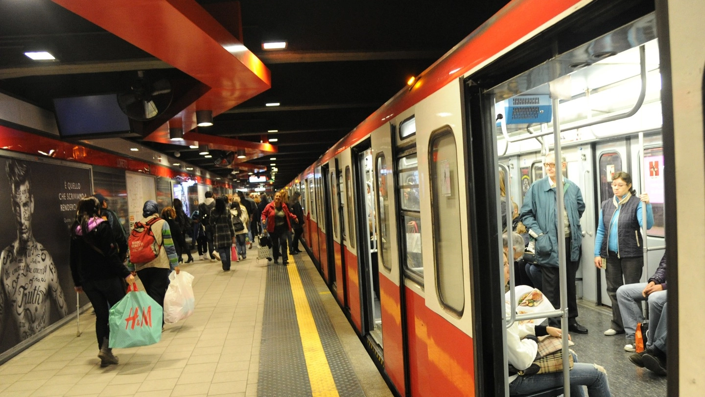 La metropolitana di Milano (Newpress)