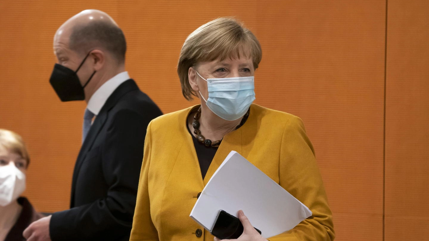 Angela Merkel ha chiesto scusa al popolo tedesco (Ansa)