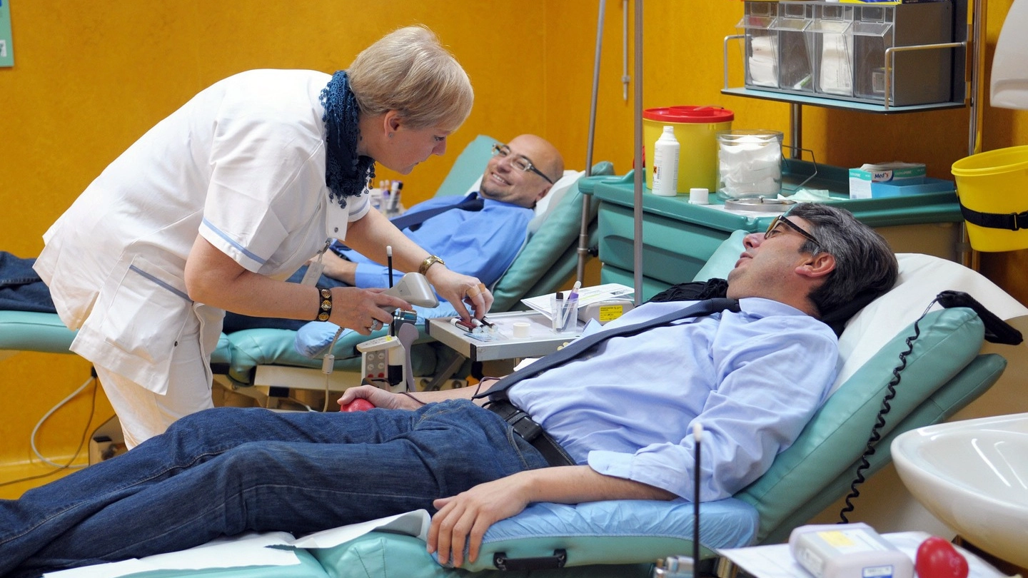 Donatori di sangue in ospedale (foto di repertorio)
