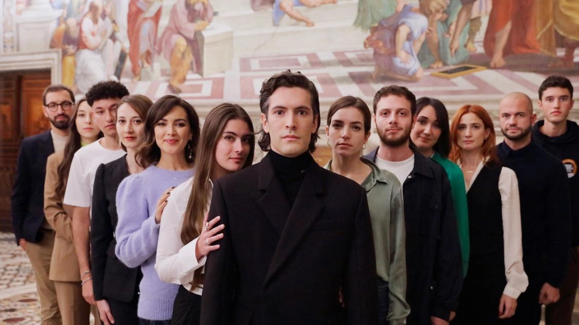 Il cantautore porta al Museo del ’900 opere di grandi artisti ispirate dagli scritti di 60 giovani talenti