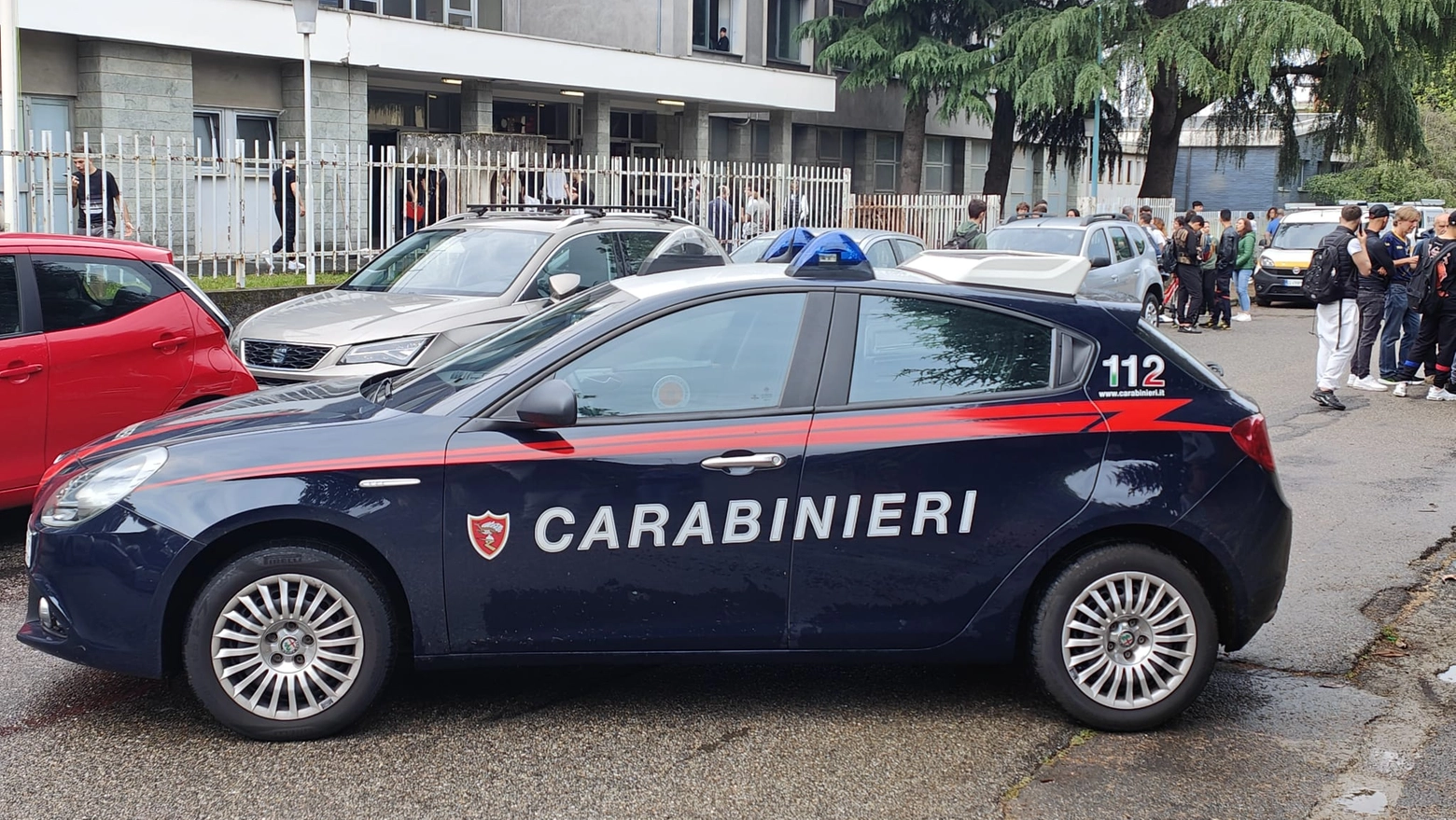 I carabinieri all'Iis di Abbiategrasso