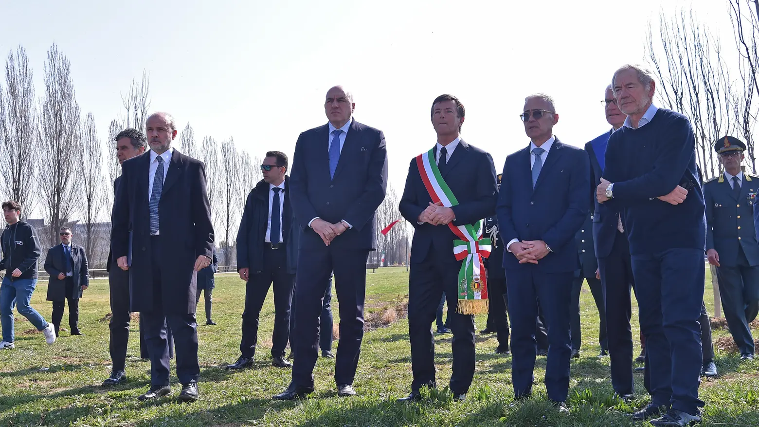Le autorità che hanno presenziato alla cerimonia in ricordo delle vittime del Covid-19 a Bergamo