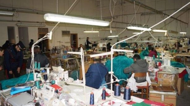 Il laboratorio tessile a Poggio Rusco