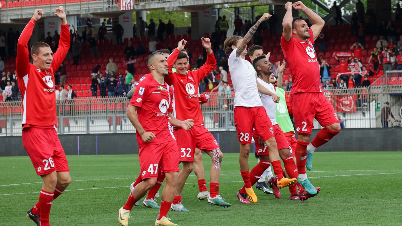Monza, rimonta storica: sotto 2-0, batte la Fiorentina 3-2