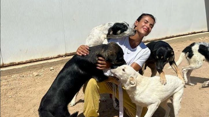 "Amoglianimali" la Canalis sarà madrina "Amoglianimali" la Canalis sarà madrina