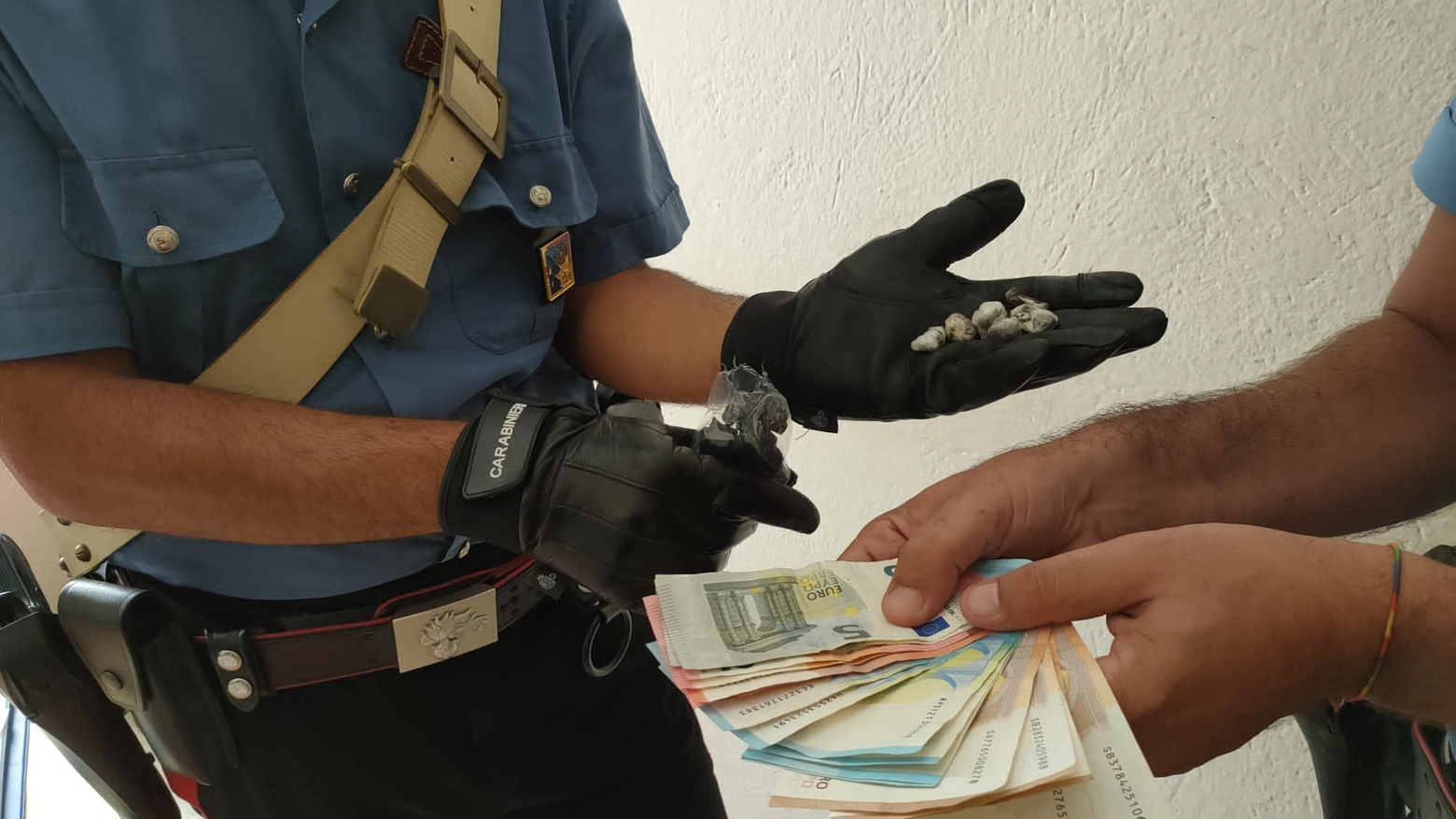 Spaccio di eroina (foto di repertorio)