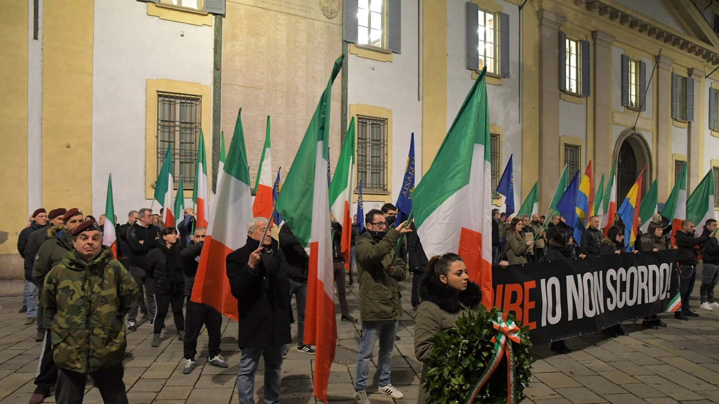 Domenica ultradestra in Santa Maria Gualtieri, fuori il presidio della Rete antifascista