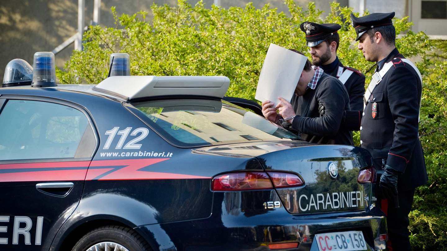 I carabinieri hanno proceduto all'arresto