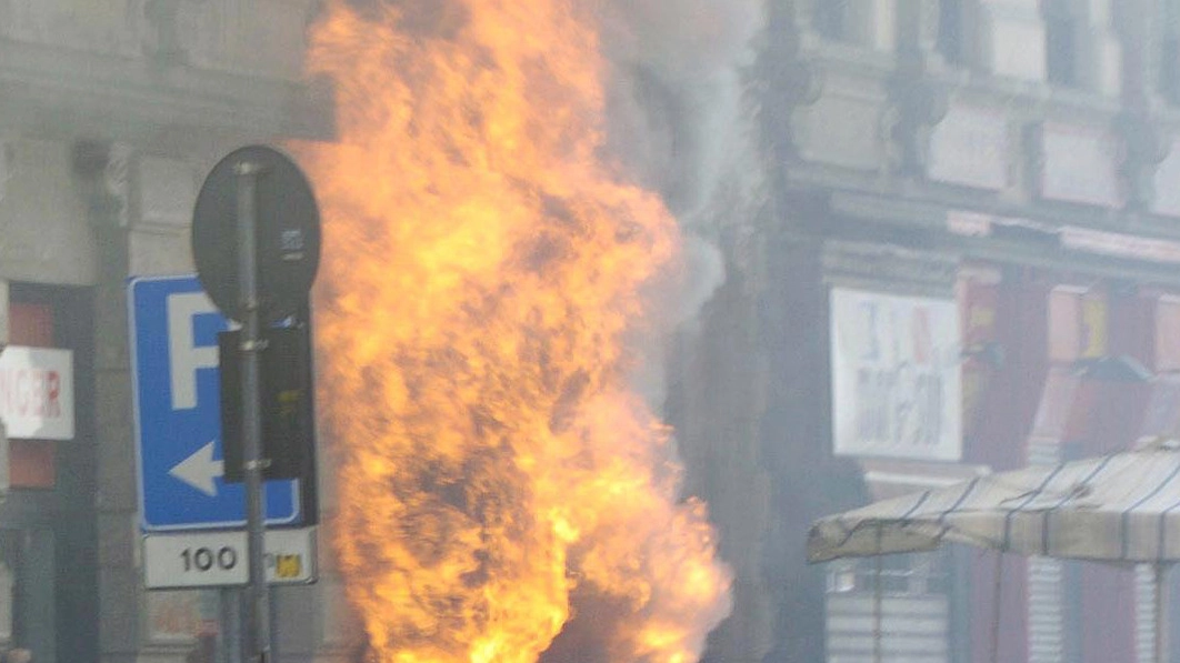 Gli scontri in Corso Buenos Aires nel 2006