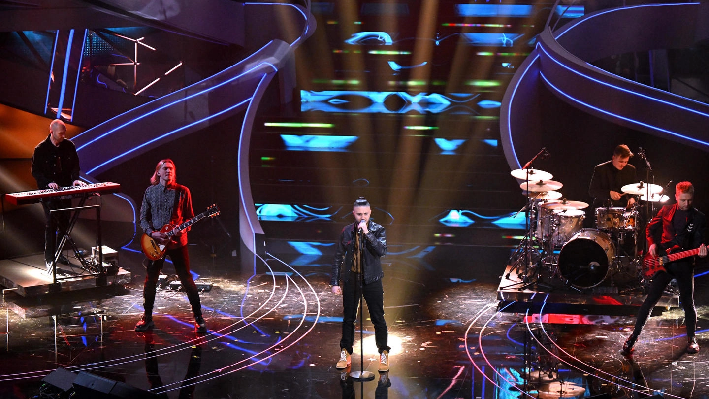 La band Antytila sul palco dell'Ariston durante la finale di Sanremo 2023 (Ansa)
