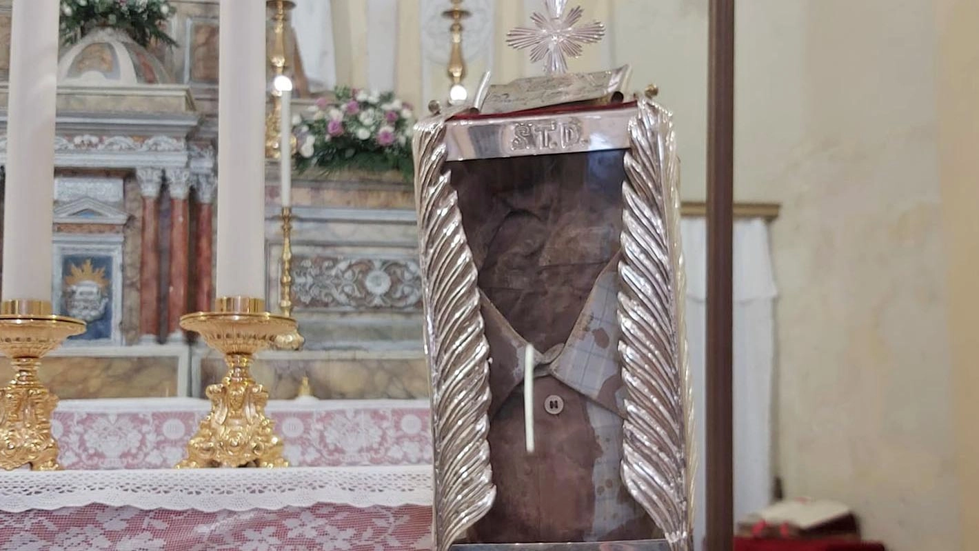 La camicia diventata reliquia. Omaggio al giudice Livatino La camicia diventata reliquia. Omaggio al giudice Livatino