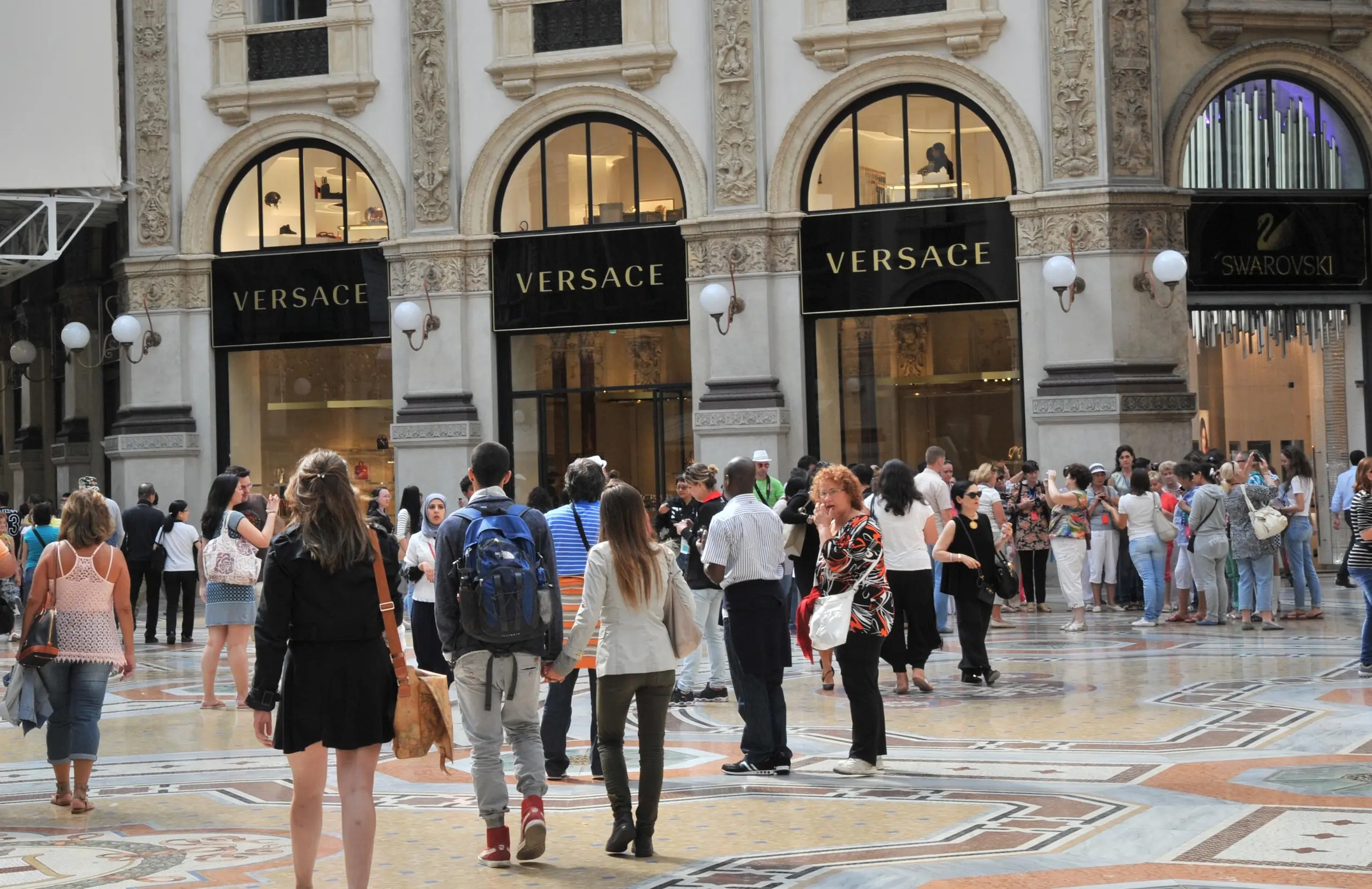 In Galleria apre il nuovo negozio Versace