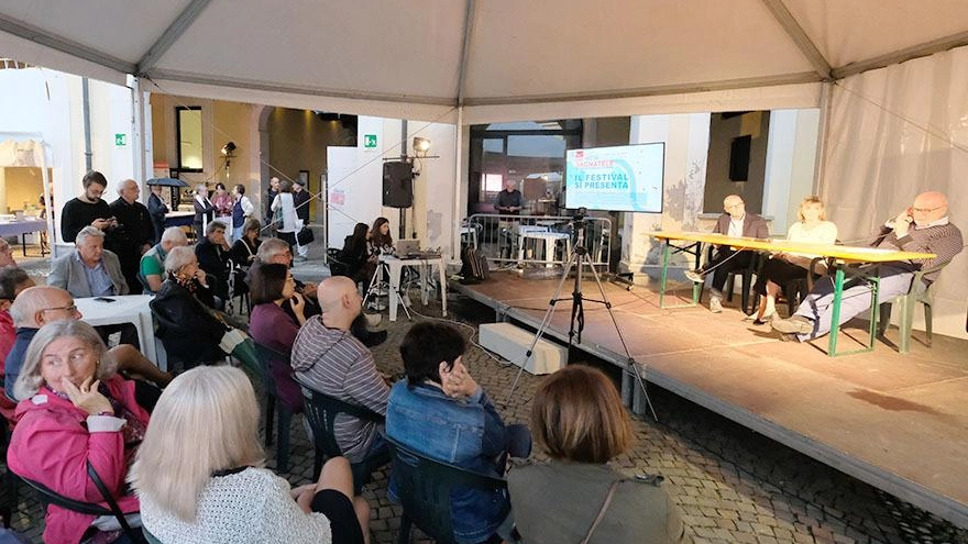 Il meteo non ferma gli appassionati, Il Festival delle Geografie fa il pieno Il meteo non ferma gli appassionati, Il Festival delle Geografie fa il pieno