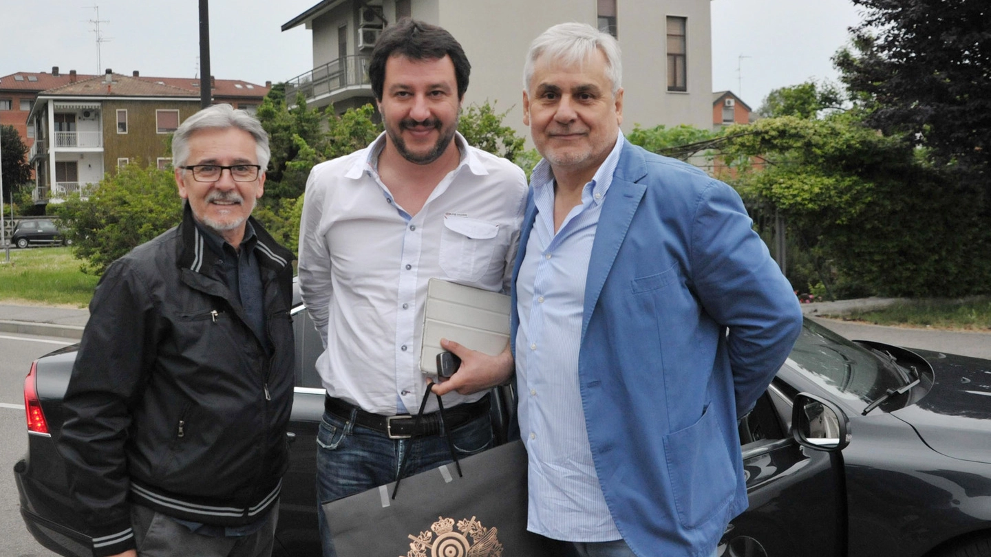 Rodolfo Corazzo (a destra) insieme al leader leghista Matteo Salvini e a Giancarlo Ottolini, referente locale del Carroccio