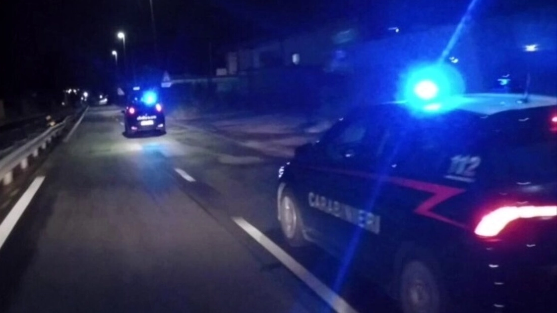 L'uomo è stato inseguito dai carabinieri sulla Statale 470 (foto di repertorio) L'uomo è stato inseguito dai carabinieri sulla Statale 470 (foto di repertorio)