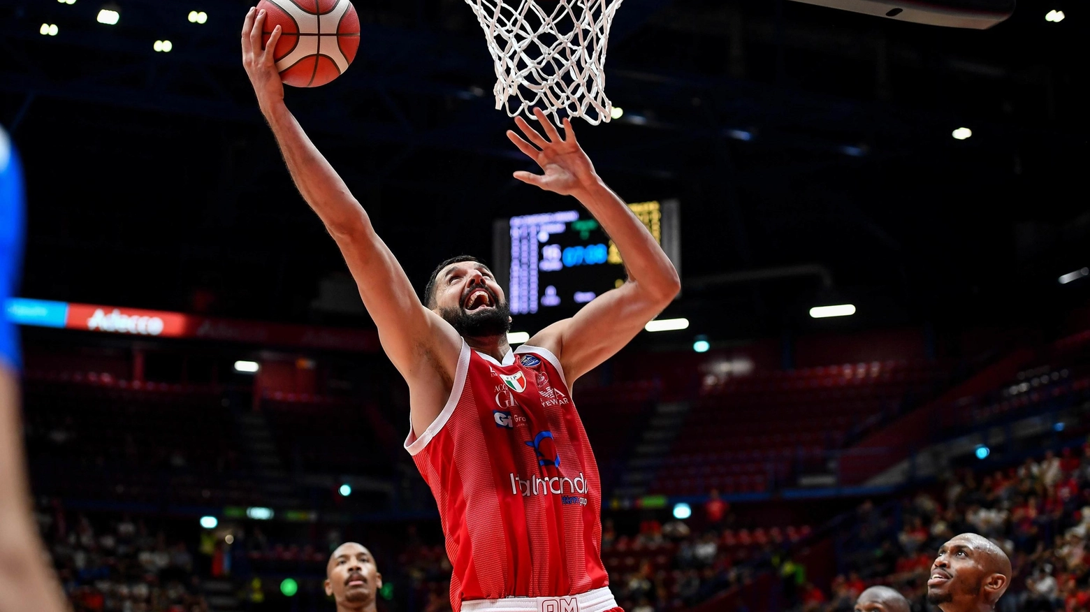 L’Olimpia parte piano e soffre. Poi Reggio Emilia cede 79-68 L’Olimpia parte piano e soffre. Poi Reggio Emilia cede 79-68