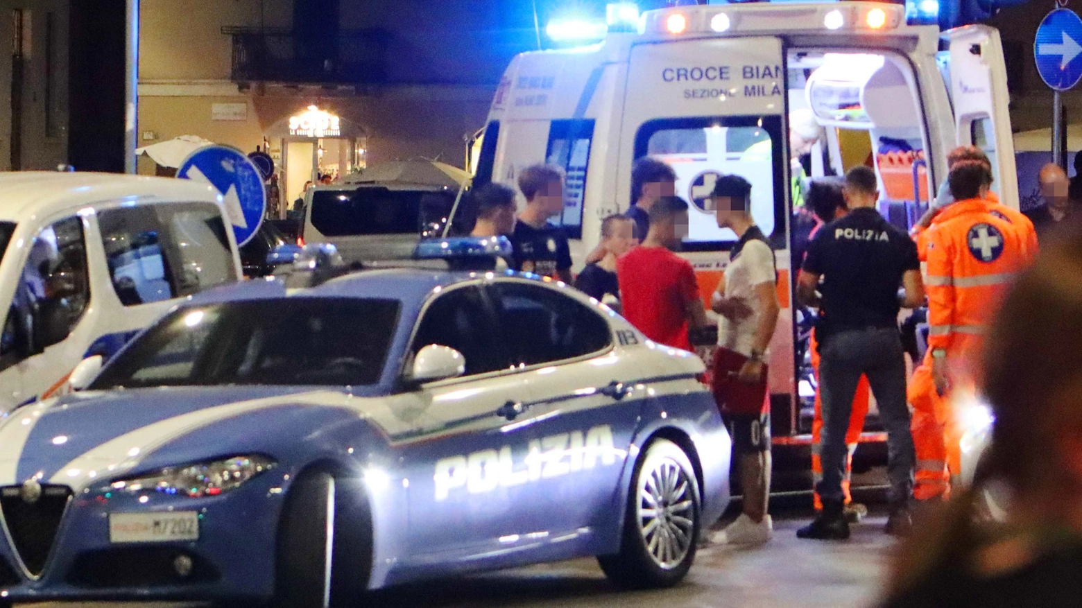 Forze dell'ordine e soccorsi in zona Darsena