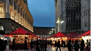 Natale a Milano 2023: mercatini, mostre e piste sul ghiaccio. Cosa fare in città