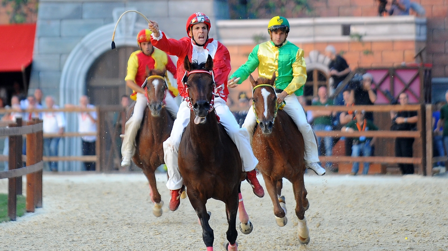 Palio di Legnano: uno scatto da un'edizione di qualche anno fa Palio di Legnano: uno scatto da un'edizione di qualche anno fa