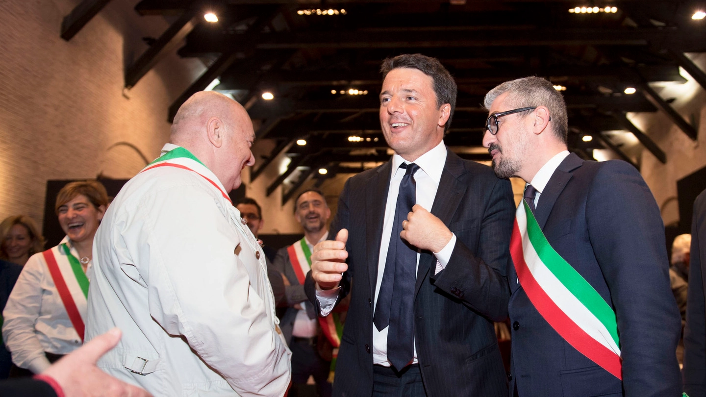 Renzi con Palazzi e gli altri sindaci del Mantovano