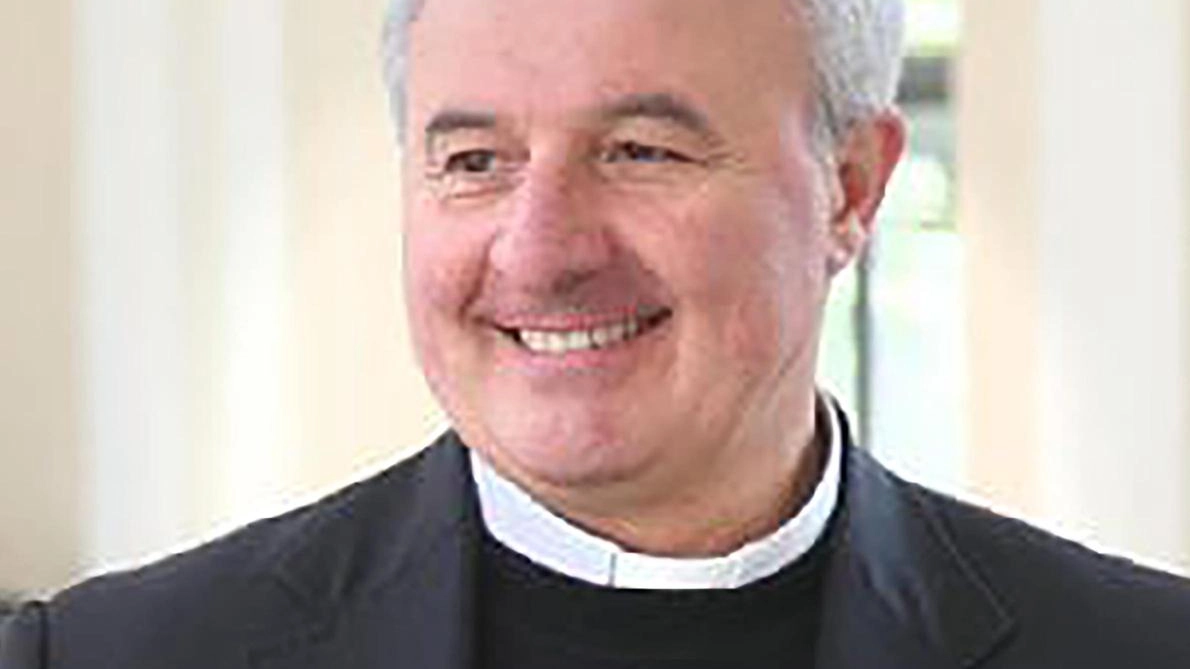 Monsignor Tolve consacrato vescovo a Rho: Ausiliare a Roma
Monsignor Tolve consacrato vescovo a Rho: Ausiliare a Roma